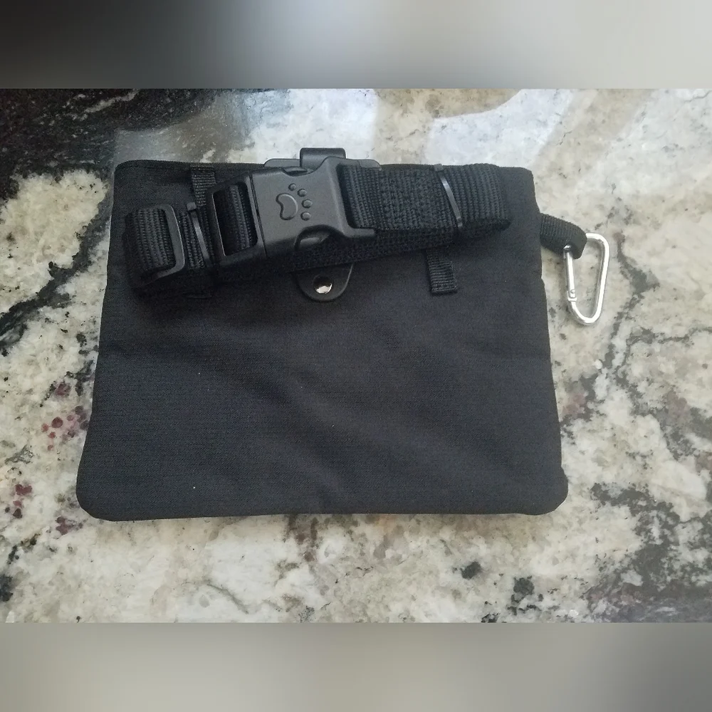 New Black & Grey Treat Pouch For Dogs